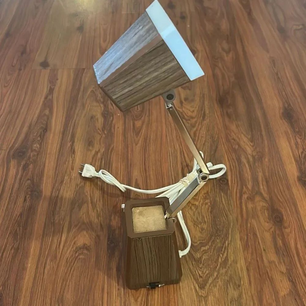 Mid-century modern pyramid reading lamp bed lamp brown wood made in Japan antiqu
